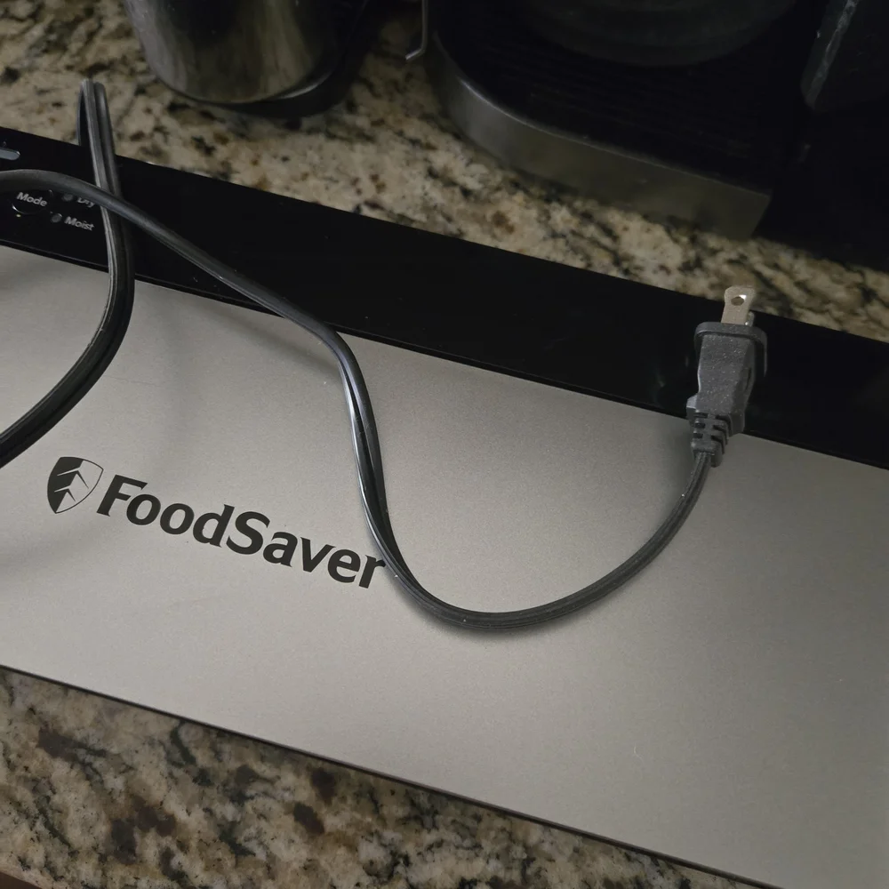 FoodSaver PowerVac Compact Vacuum Sealing Machine VS0150 - Picture 7 of 7